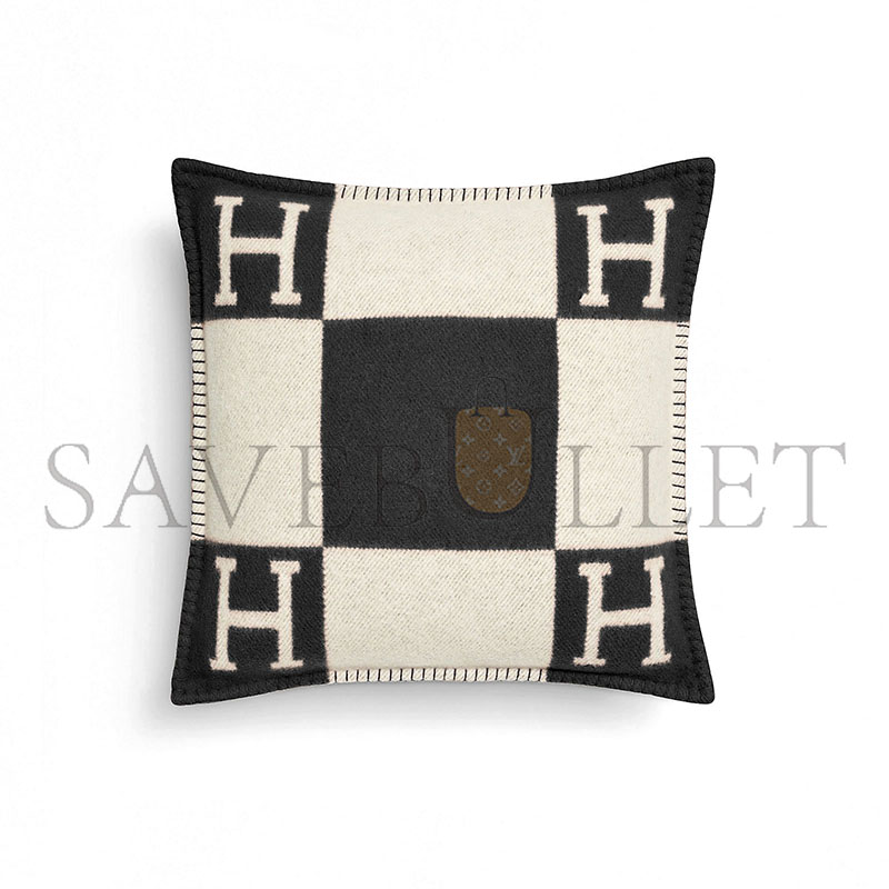 HERMES AVALON PILLOW, SMALL MODEL H102667M 53 (50x50cm)